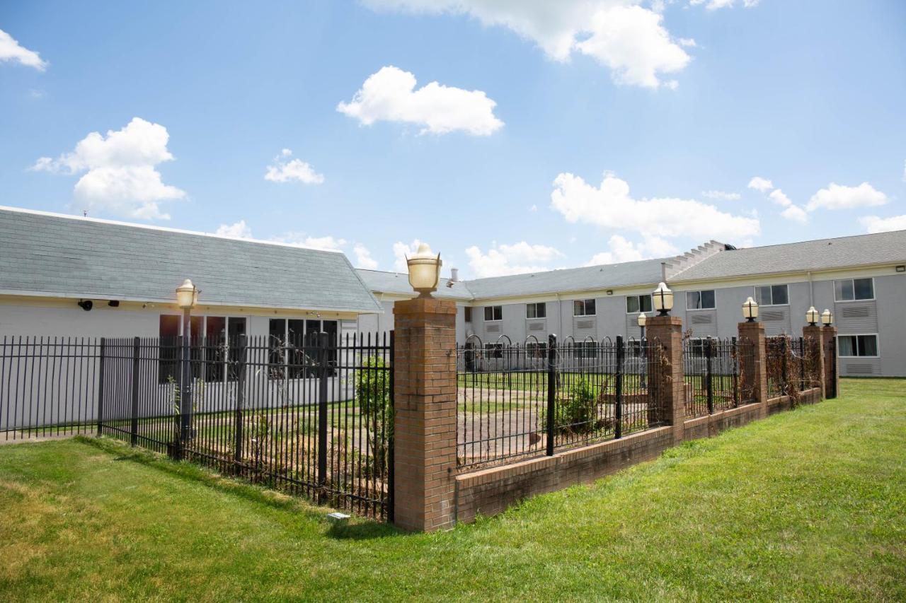 I65 Studio Suites Scottsburg Εξωτερικό φωτογραφία